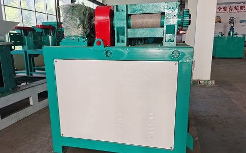 对辊挤压式造粒机